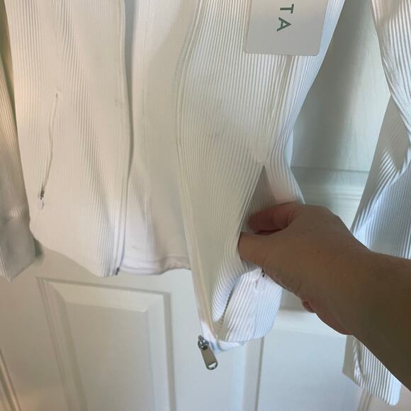 NWT Athleta Salutation Ribbed Jacket White Size XXS Athletic Jacket Full Zip - Picture 4 of 12
